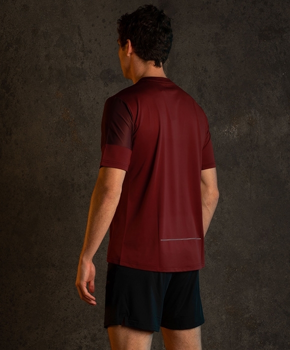 image tee-shirt homme de dos
