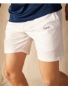 Le short de running blanc pour homme Sensation Short d'Aerth porté de face