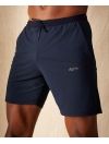 Le short de running bleu marine pour homme Sensation Short d'Aerth porté de 3 quarts