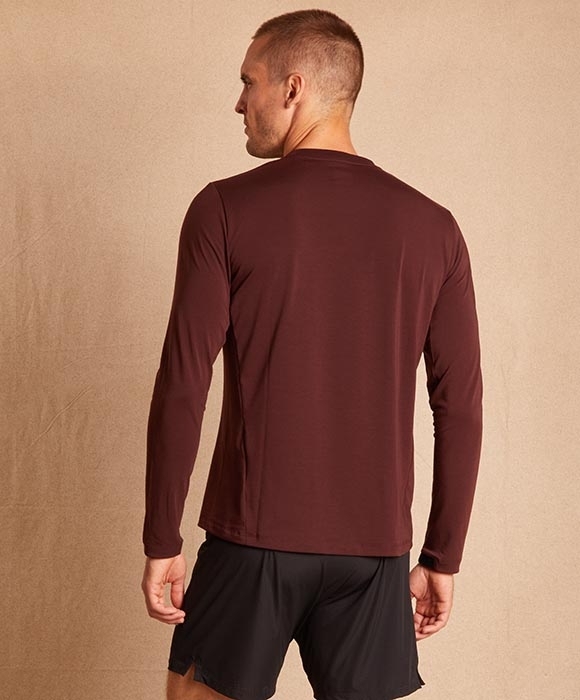 Aerth Baserun Tee | T shirt de running Manches Longues pour Homme | Vue de dos| coloris Bordeaux