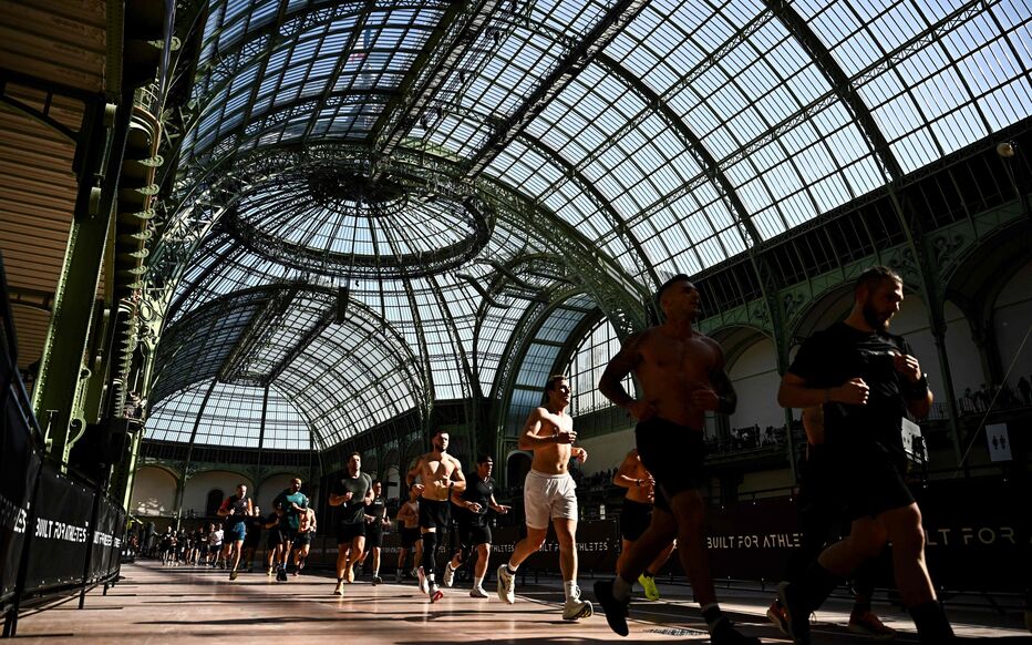 Hyrox : comprendre la discipline, structurer son entraînement et trouver son rythme dans un effort hybride