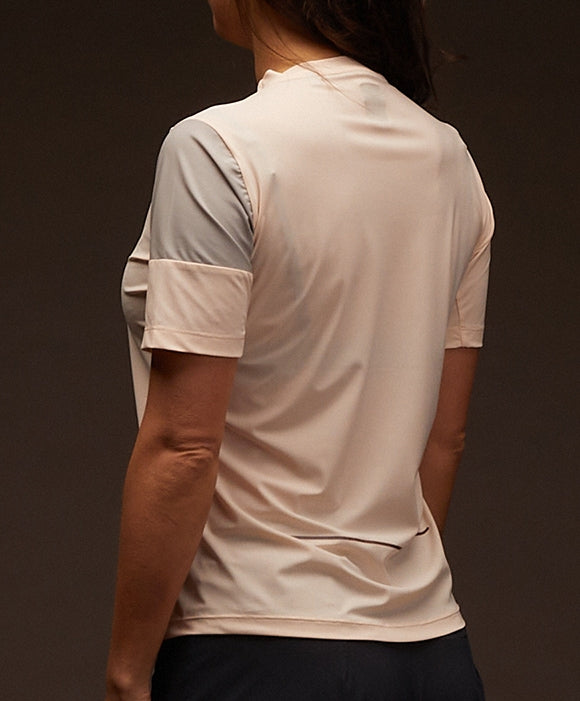 Aerth T-Shirt de running Skin Racer Tee Femme de dos